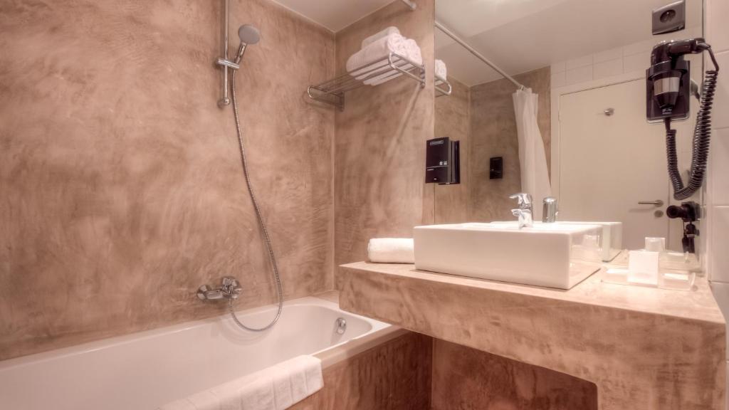 Hotel St James Mons Cameră foto