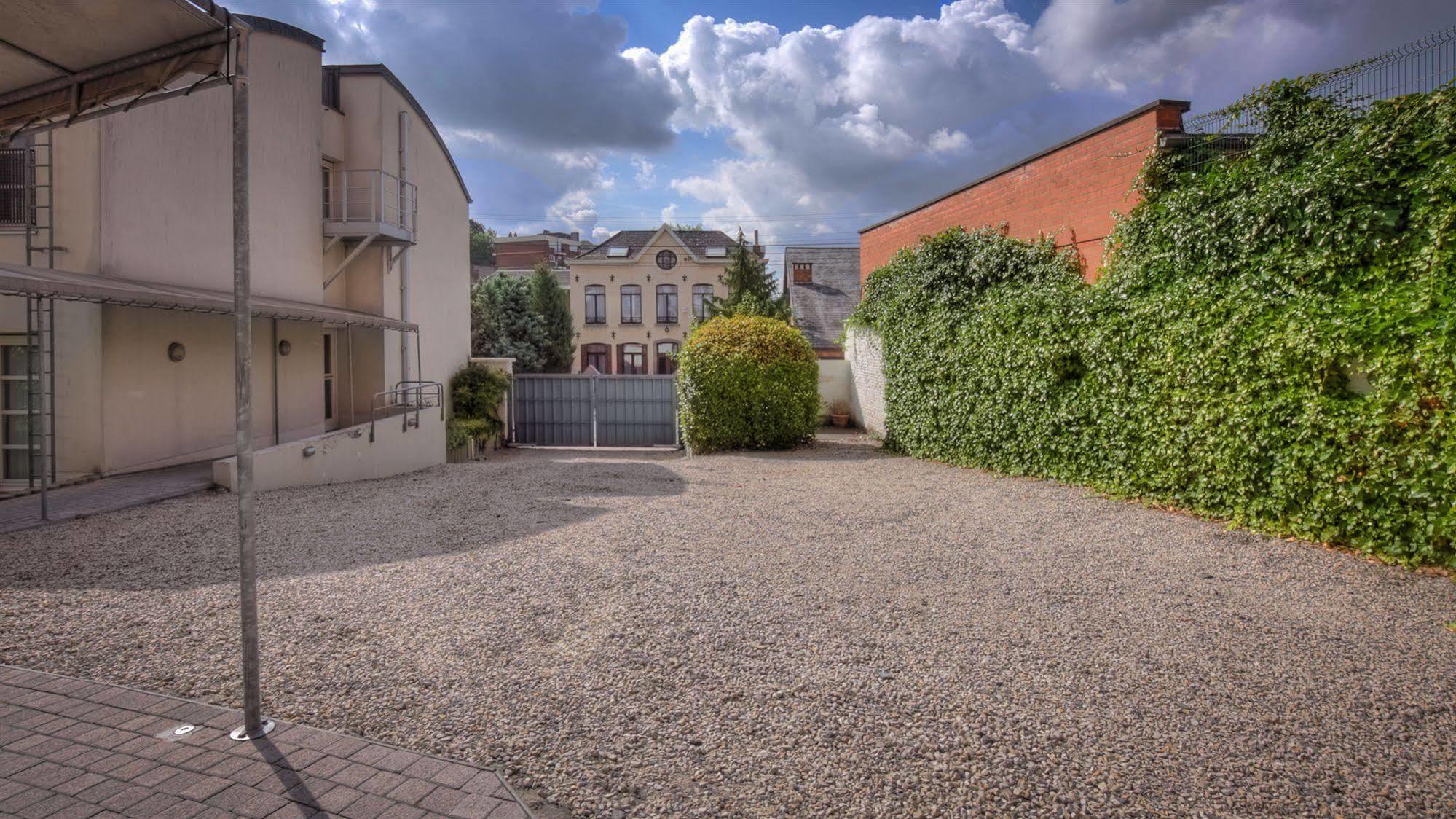 Hotel St James Mons Exterior foto